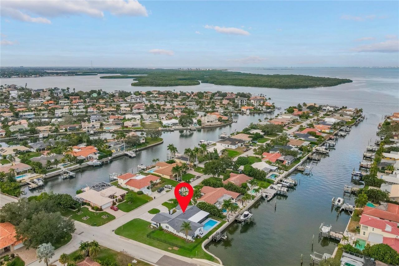 2000 Kansas Avenue Ne, Saint Petersburg, FL 33703 Photo