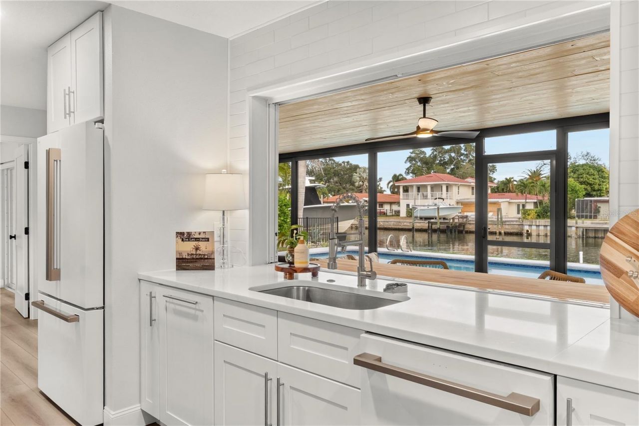 2000 Kansas Avenue Ne, Saint Petersburg, FL 33703 Photo