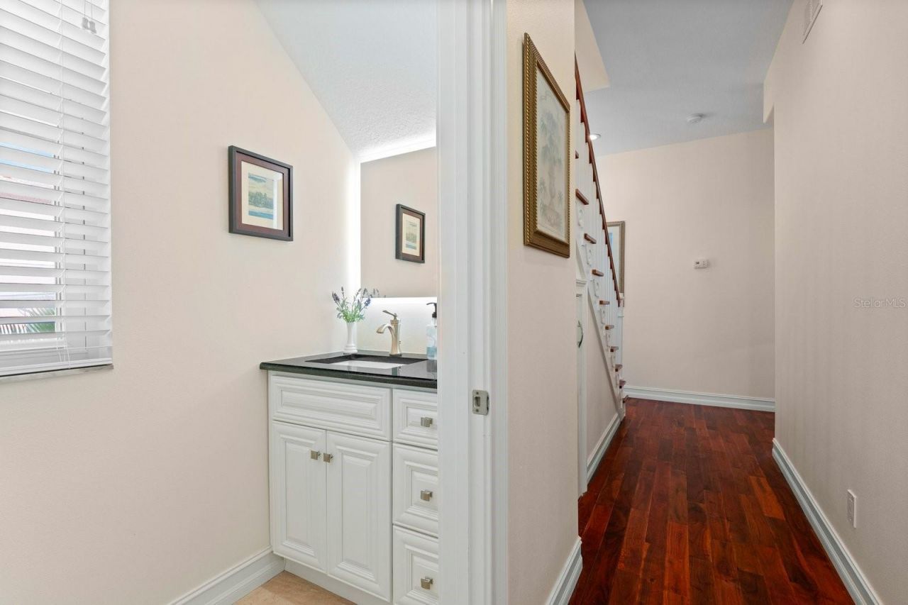 110 6th Street S, Bradenton Beach, FL 34217 Photo