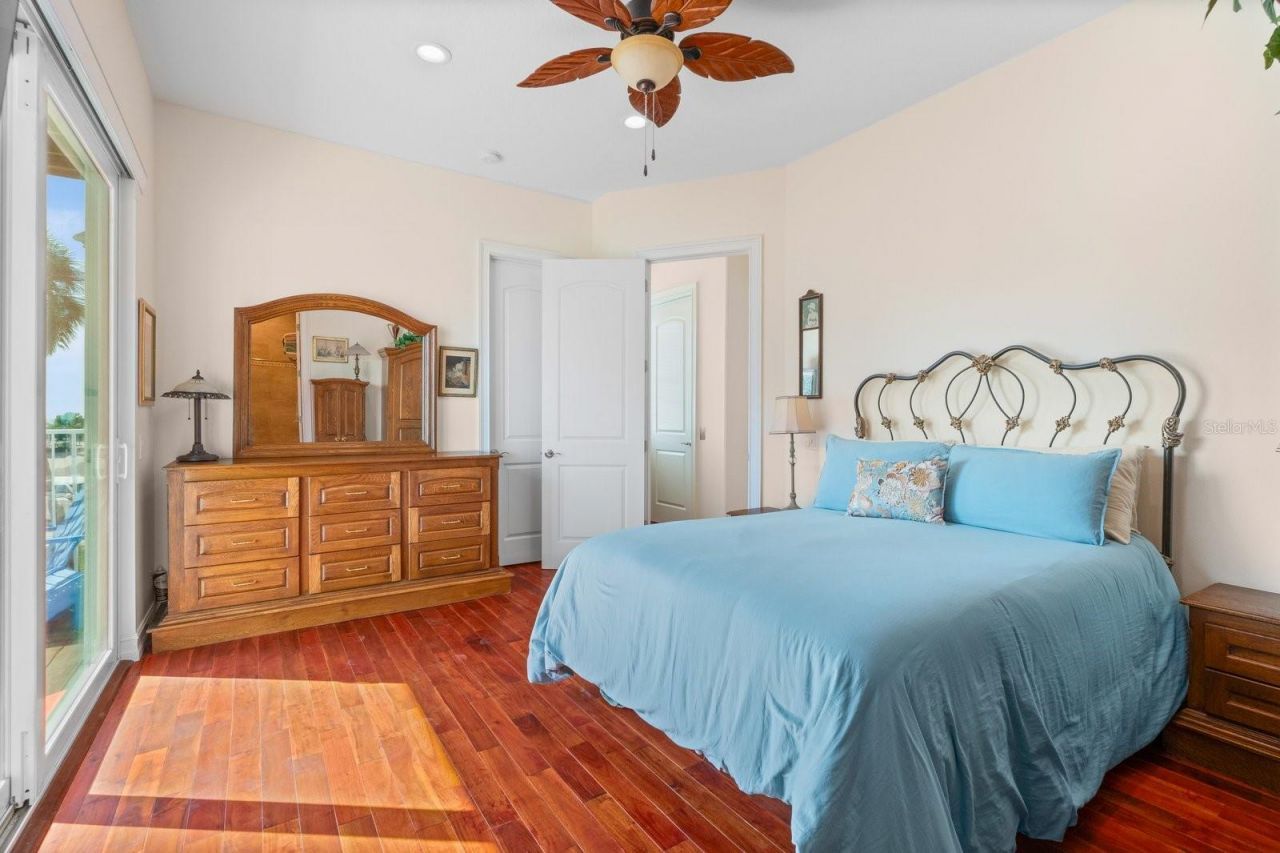 110 6th Street S, Bradenton Beach, FL 34217 Photo