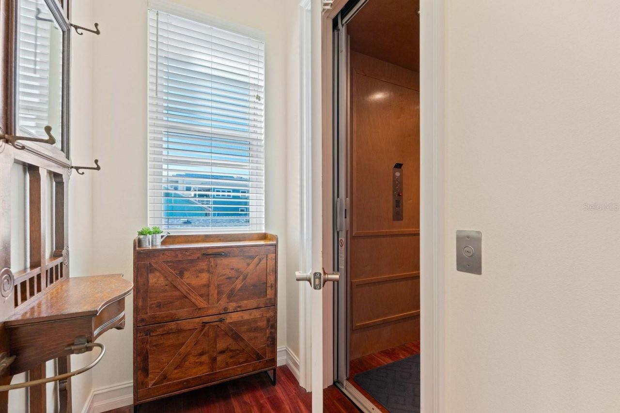 110 6th Street S, Bradenton Beach, FL 34217 Photo