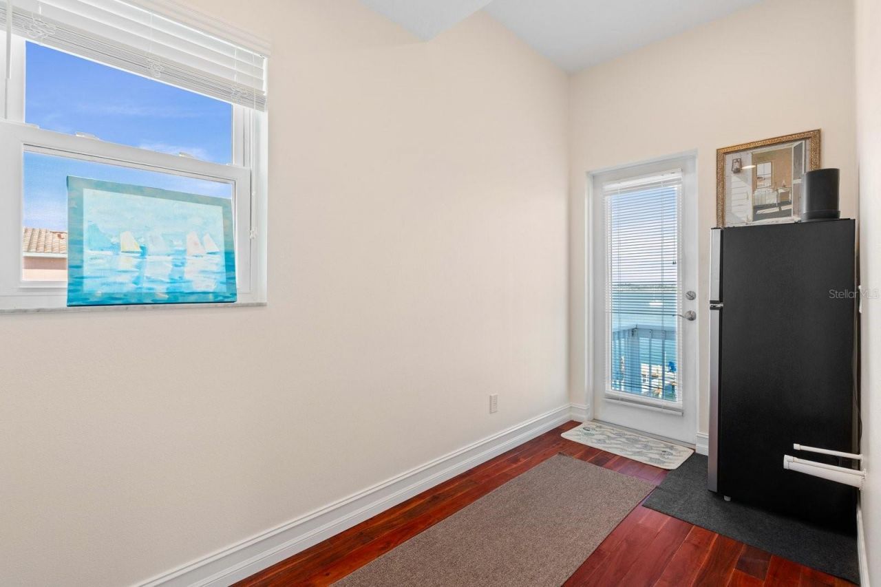 110 6th Street S, Bradenton Beach, FL 34217 Photo