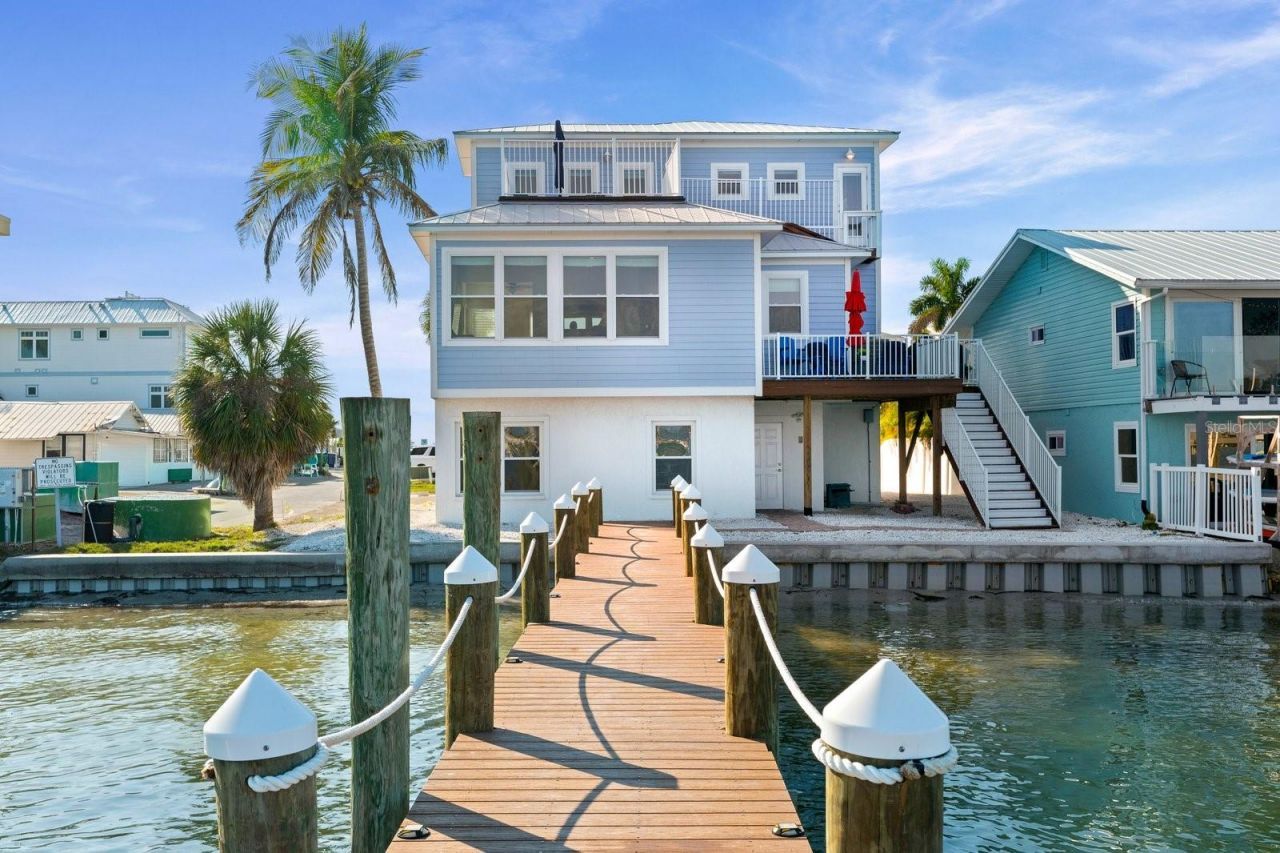 110 6th Street S, Bradenton Beach, FL 34217 Photo