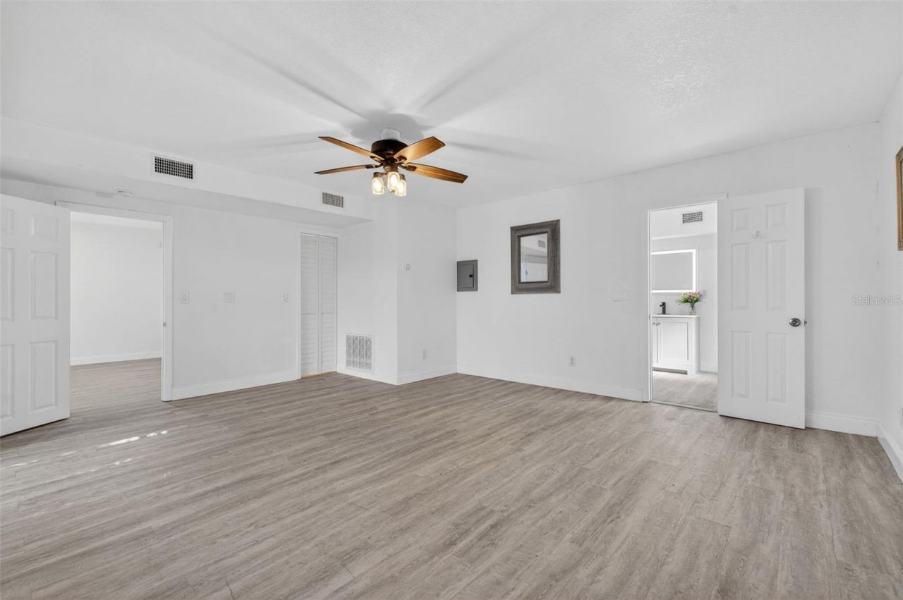 7990 42nd Street N, Pinellas Park, FL 33781 Photo