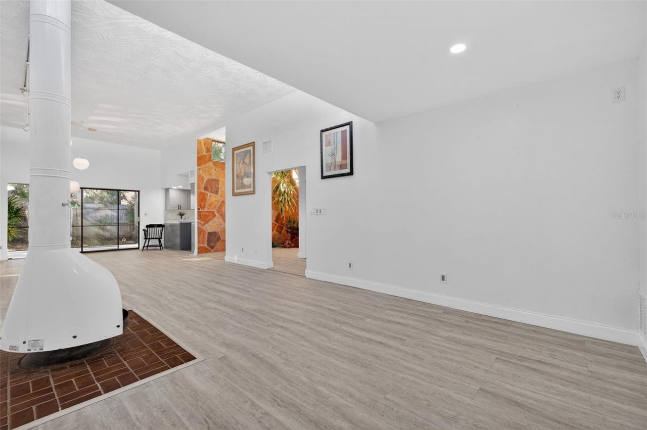 7990 42nd Street N, Pinellas Park, FL 33781 Photo