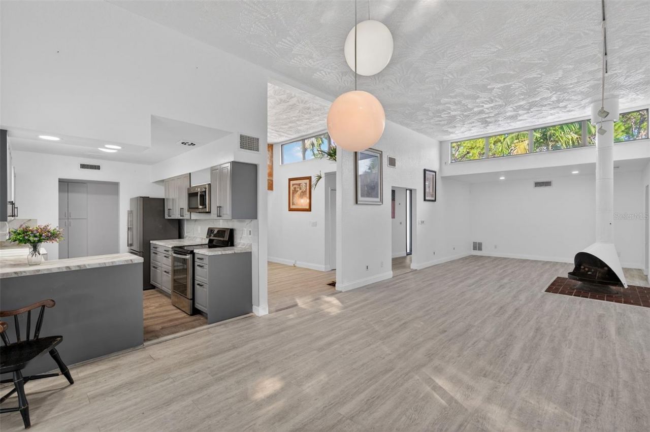 7990 42nd Street N, Pinellas Park, FL 33781 Photo