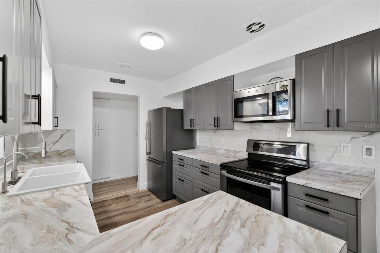 7990 42nd Street N, Pinellas Park, FL 33781 Photo