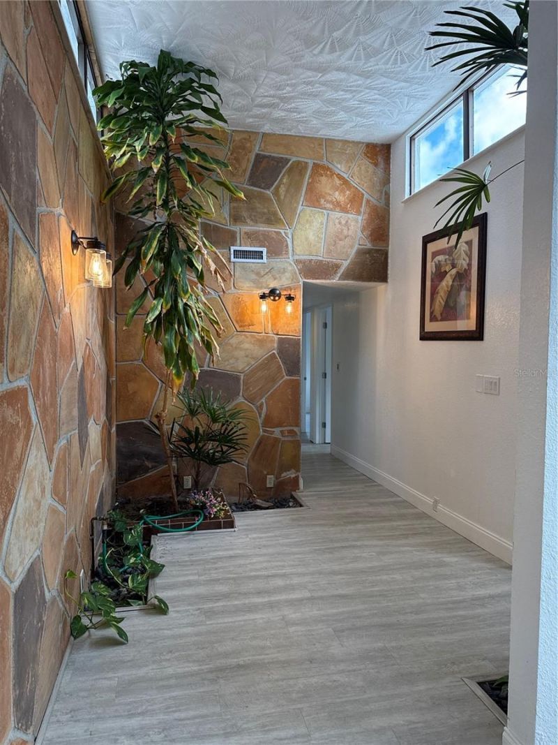 7990 42nd Street N, Pinellas Park, FL 33781 Photo