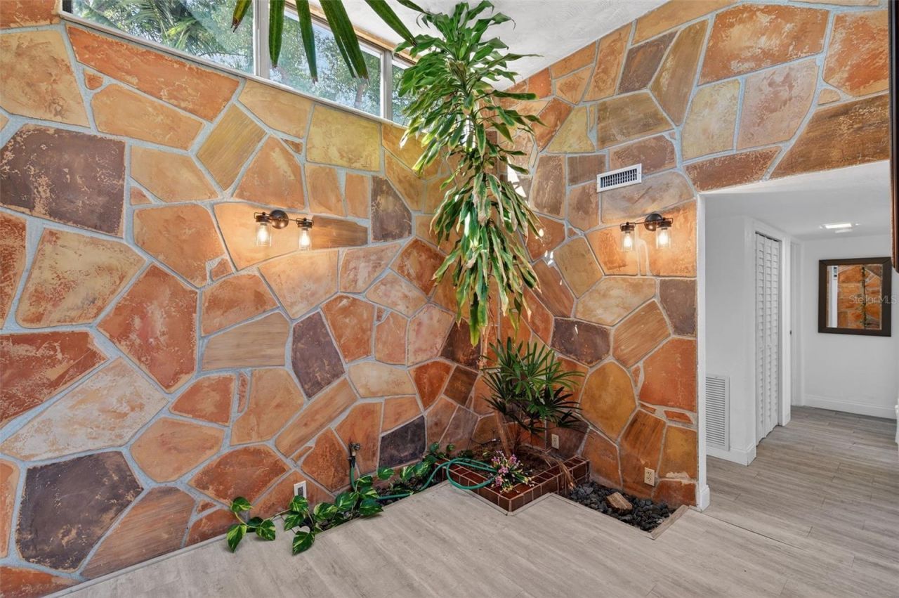 7990 42nd Street N, Pinellas Park, FL 33781 Photo