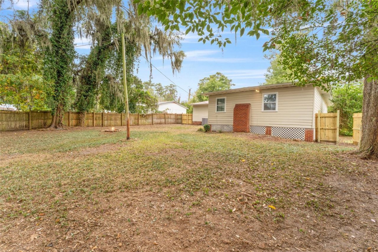172 SE Saint Margarets Street, Lake City, FL 32025 Photo