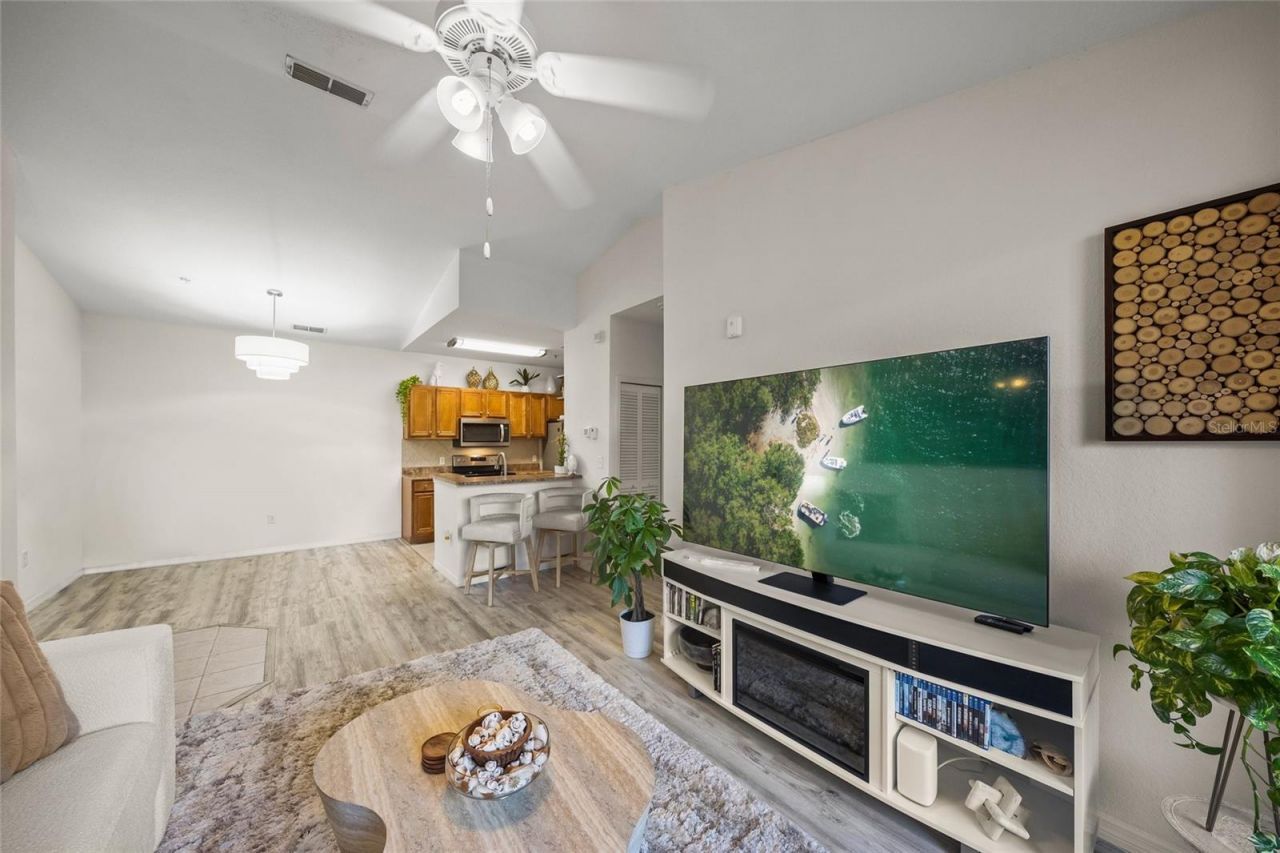 8341 38th Street Circle E, Unit 303, Sarasota, FL 34243 Photo