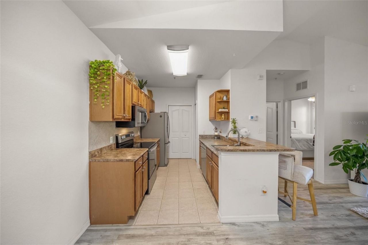 8341 38th Street Circle E, Unit 303, Sarasota, FL 34243 Photo