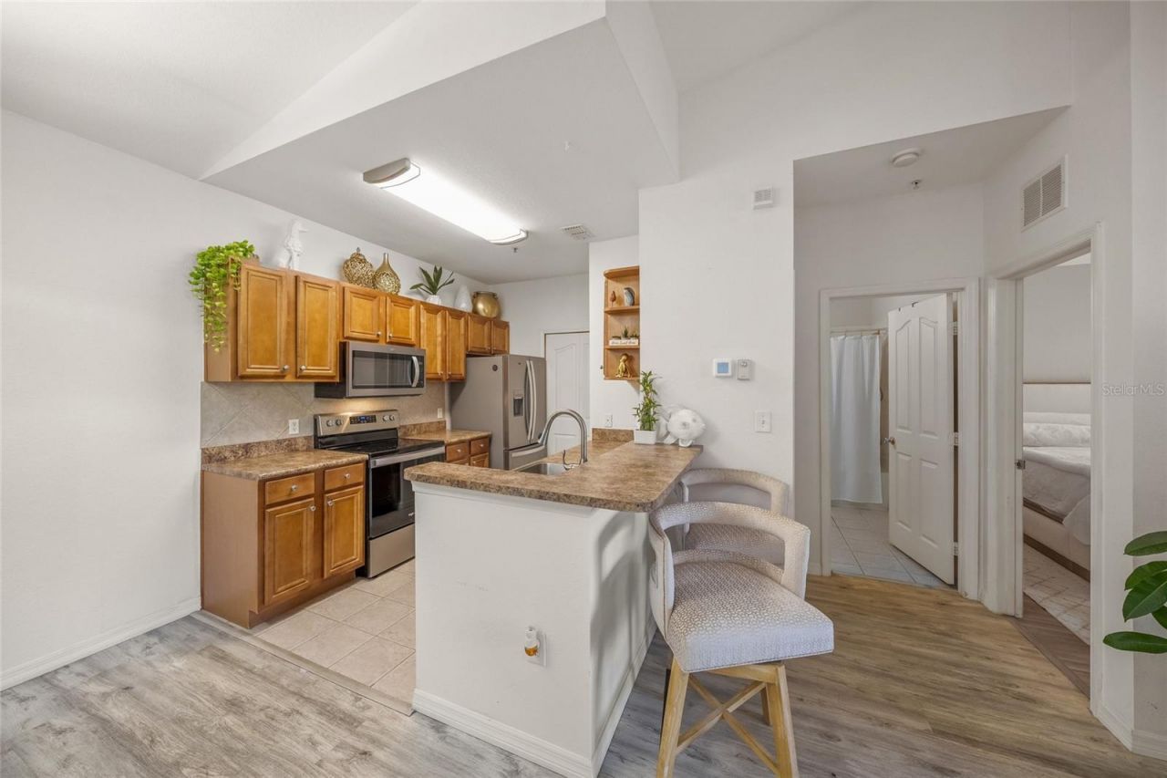 8341 38th Street Circle E, Unit 303, Sarasota, FL 34243 Photo