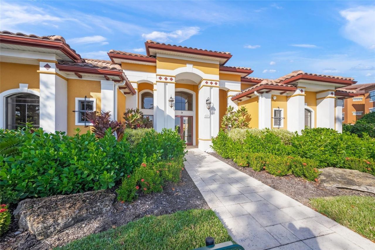 8341 38th Street Circle E, Unit 303, Sarasota, FL 34243 Photo