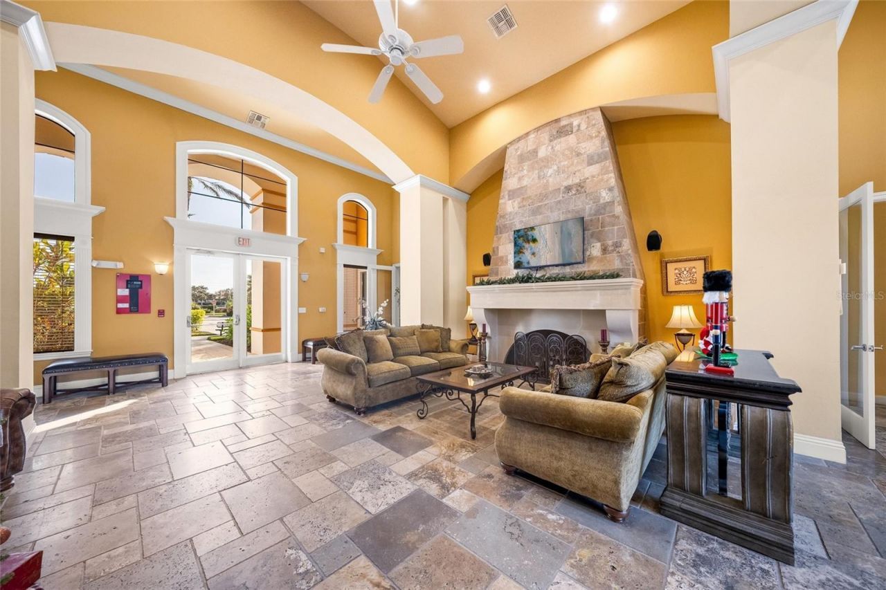 8341 38th Street Circle E, Unit 303, Sarasota, FL 34243 Photo