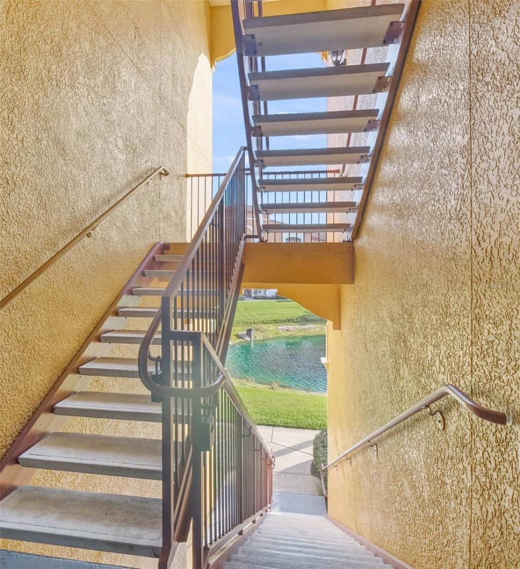 8341 38th Street Circle E, Unit 303, Sarasota, FL 34243 Photo