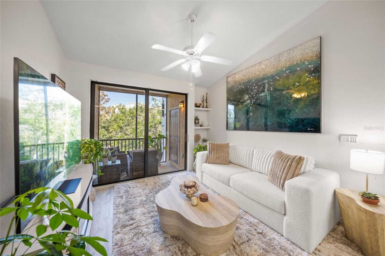 8341 38th Street Circle E, Unit 303, Sarasota, FL 34243 Photo