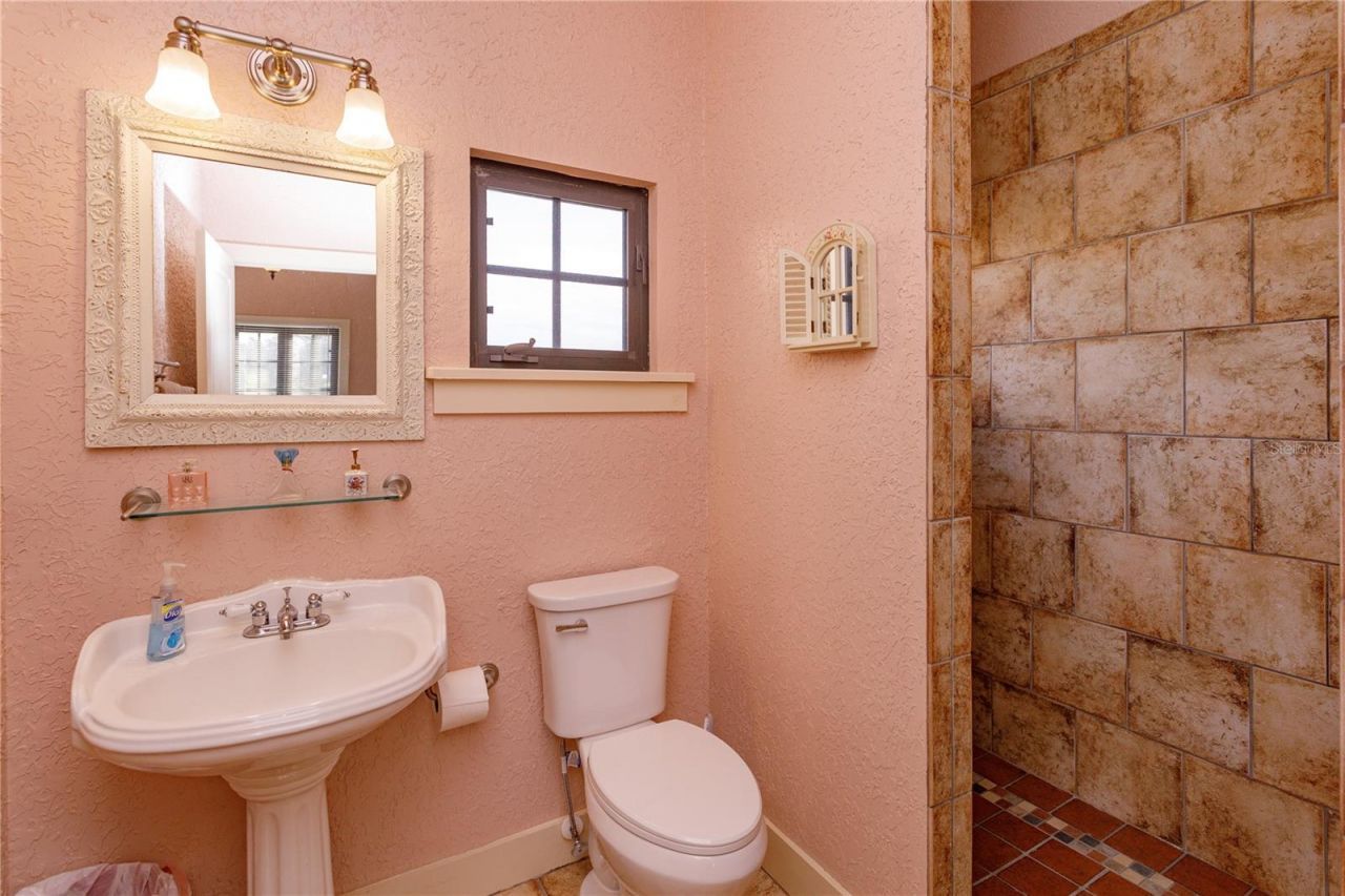 24540 Turkey Lake Road, Howey in the Hills, FL 34737 Photo