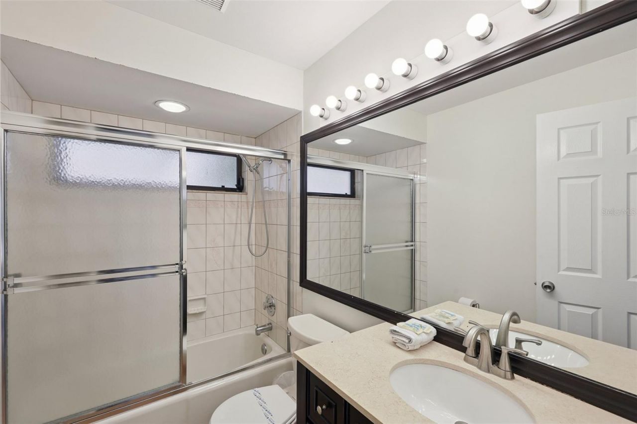 7505 23rd Avenue Drive W, Bradenton, FL 34209 Photo