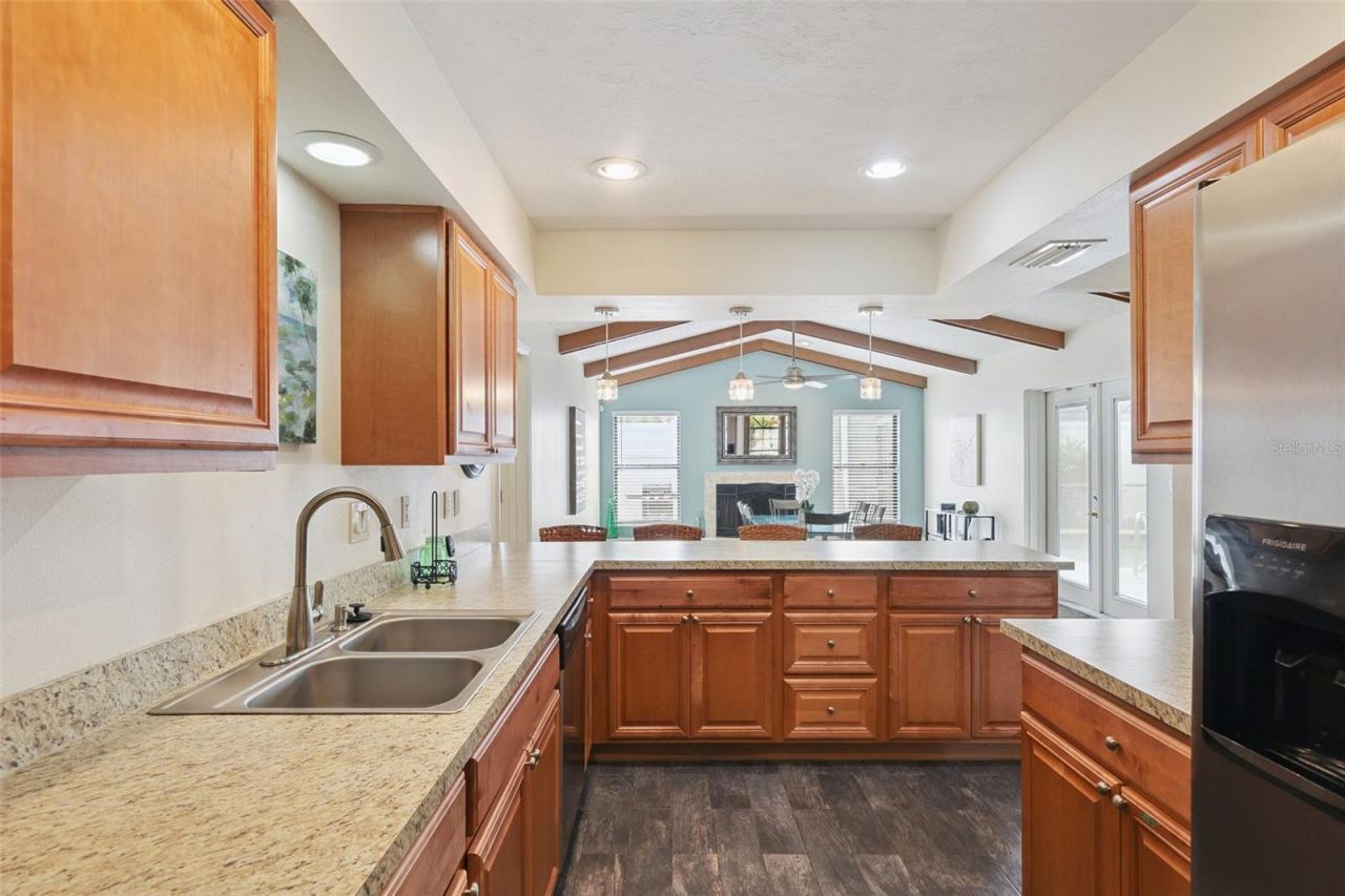 7505 23rd Avenue Drive W, Bradenton, FL 34209 Photo