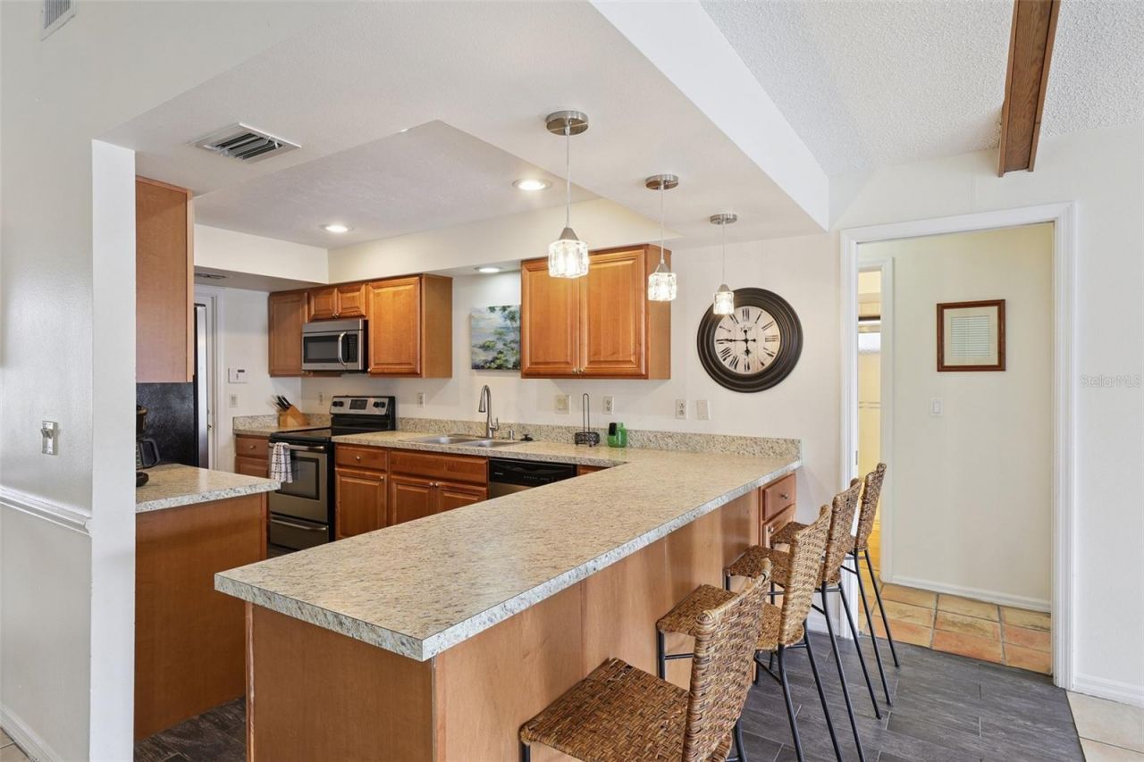 7505 23rd Avenue Drive W, Bradenton, FL 34209 Photo