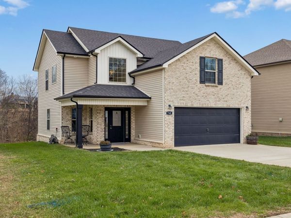748 Jodine Ann Dr, Clarksville, TN 37043
