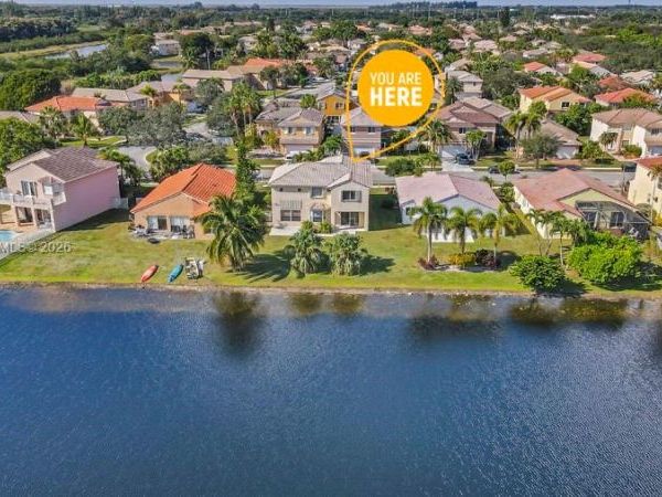 371 SW 190th Ave, Pembroke Pines, FL 33029
