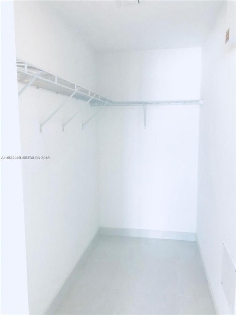 2651 NE 212th Ter, Unit 400, Miami, FL 33180 Photo