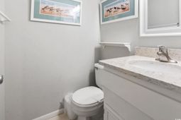 207 3rd Ave. N photo 4