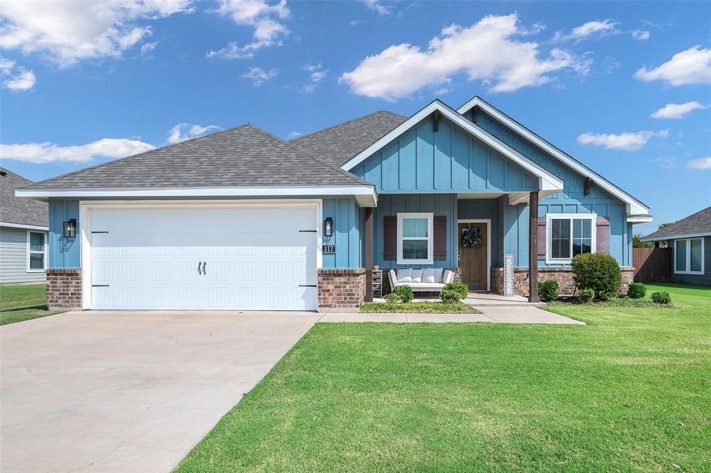 117 Mustang Drive, Lindsay, TX 76250 Main Photo