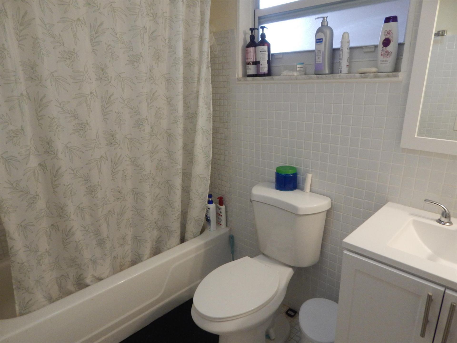 225 Bonnie Boulevard, Unit 204, Palm Springs, FL 33461 Photo