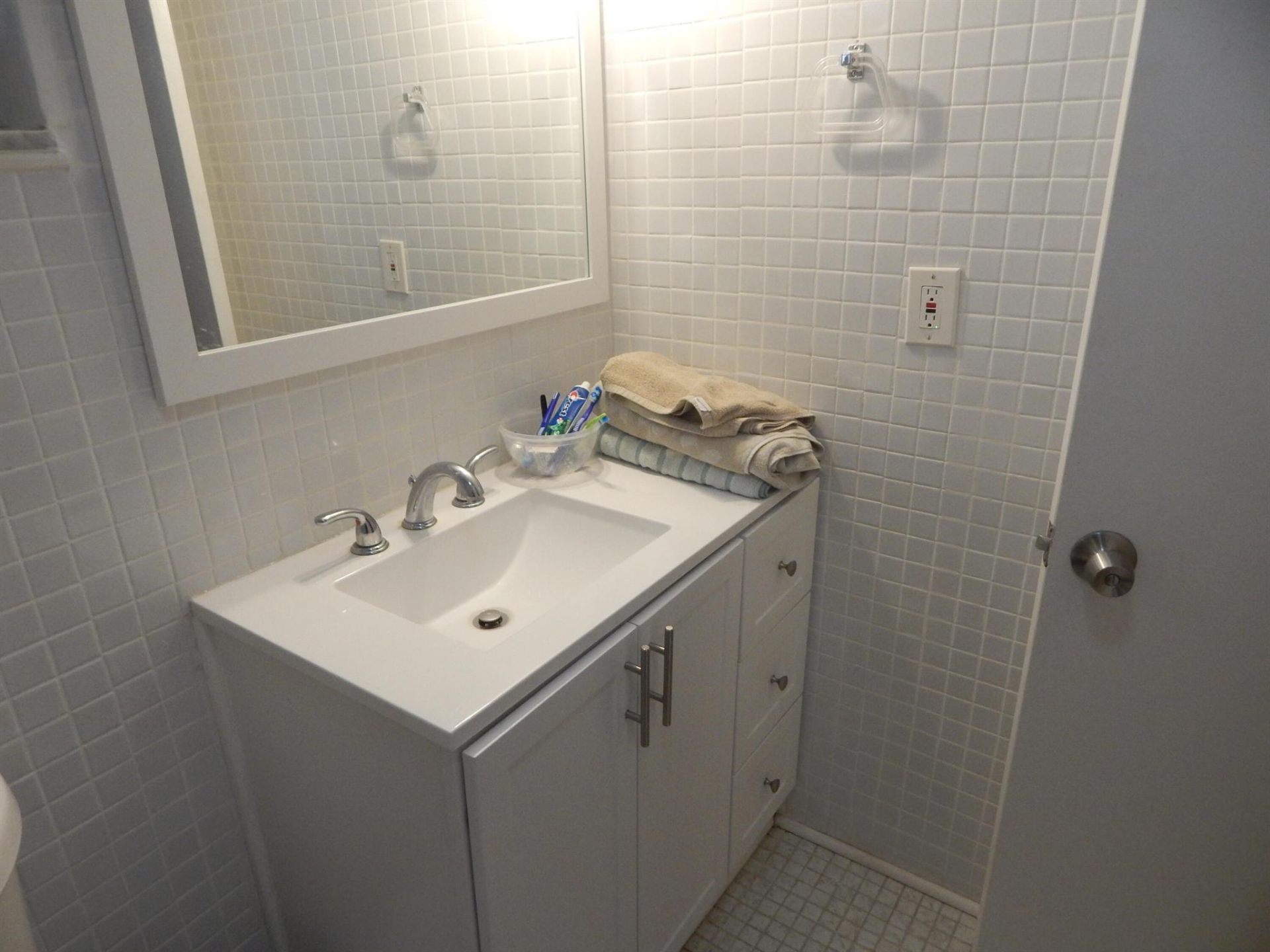 225 Bonnie Boulevard, Unit 204, Palm Springs, FL 33461 Photo