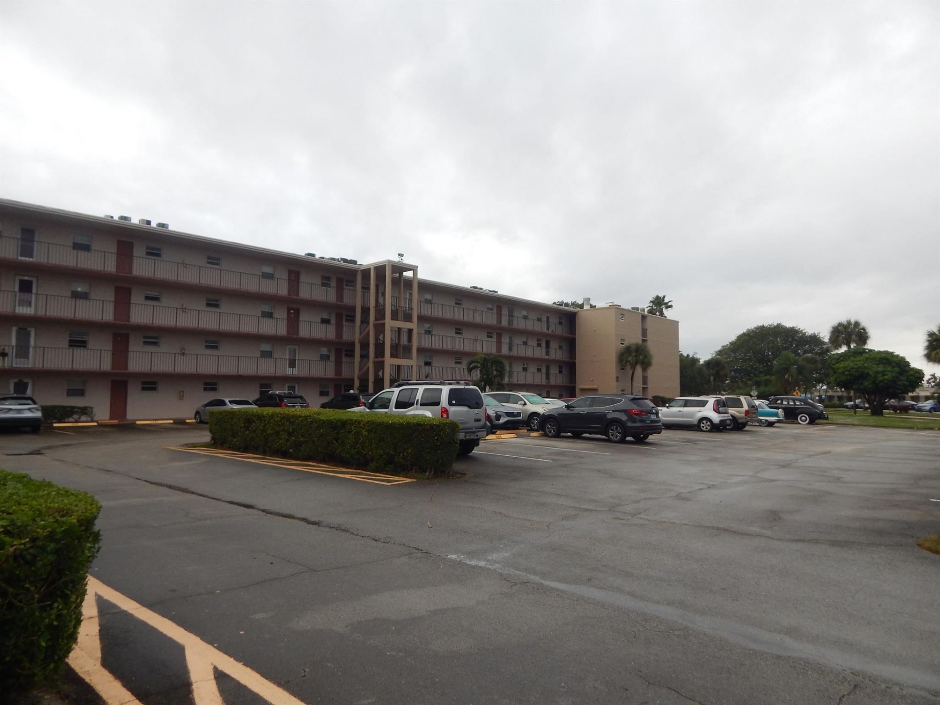 225 Bonnie Boulevard, Unit 204, Palm Springs, FL 33461 Photo