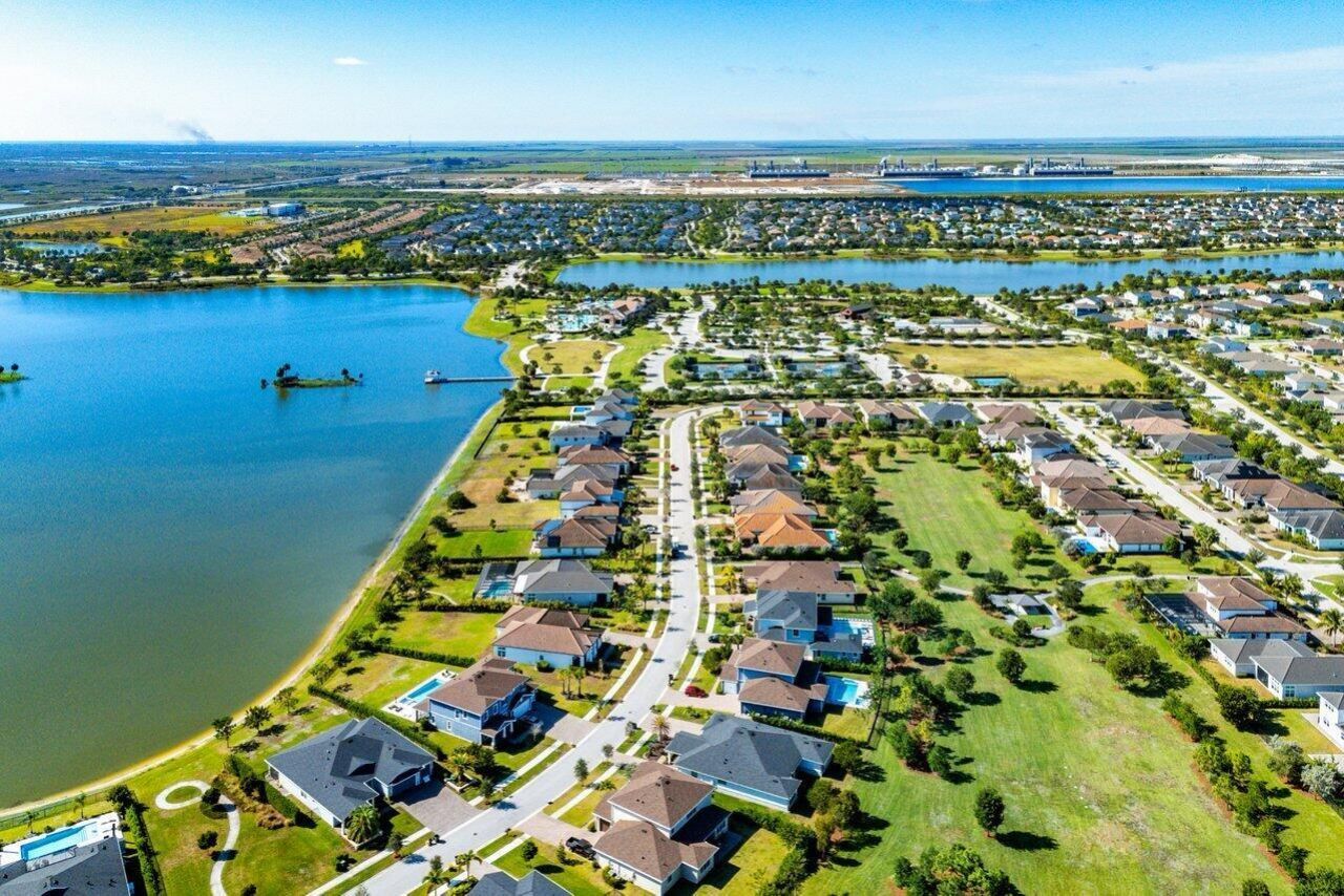 940 Hookline Circle, Loxahatchee, FL 33470 Photo