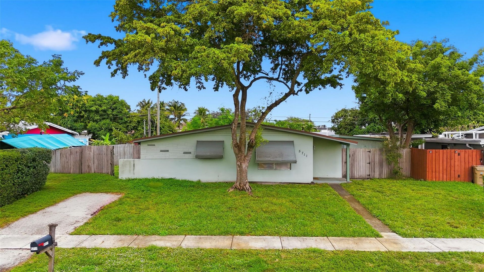 5711 SW 37th Court, Davie, FL 33314 Photo