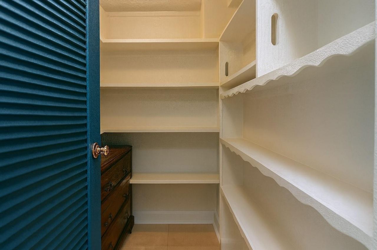 700 Layne Boulevard, Unit 301, Hallandale Beach, FL 33009 Photo