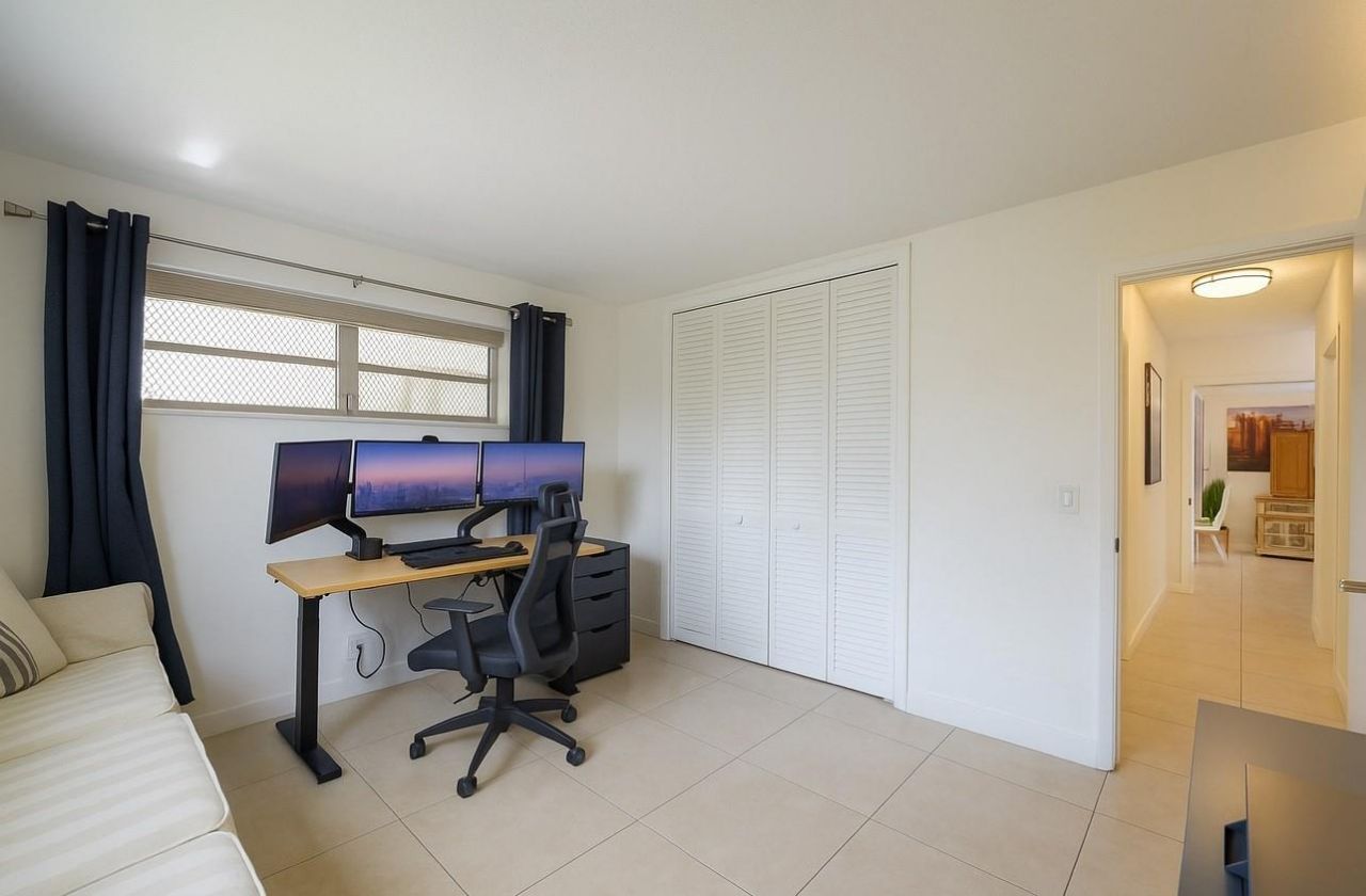 700 Layne Boulevard, Unit 301, Hallandale Beach, FL 33009 Photo