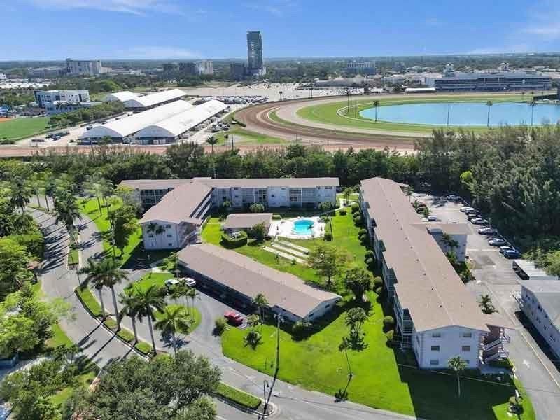 700 Layne Boulevard, Unit 301, Hallandale Beach, FL 33009 Photo