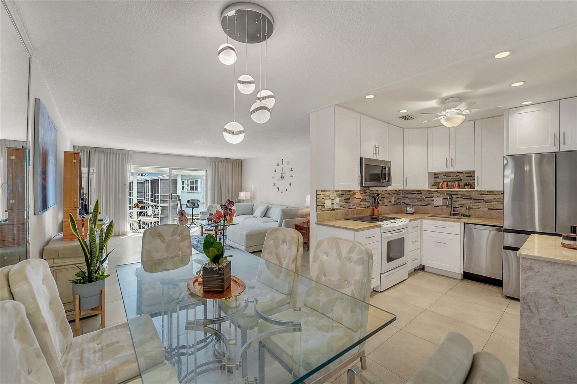 700 Layne Boulevard, Unit 301, Hallandale Beach, FL 33009 Photo