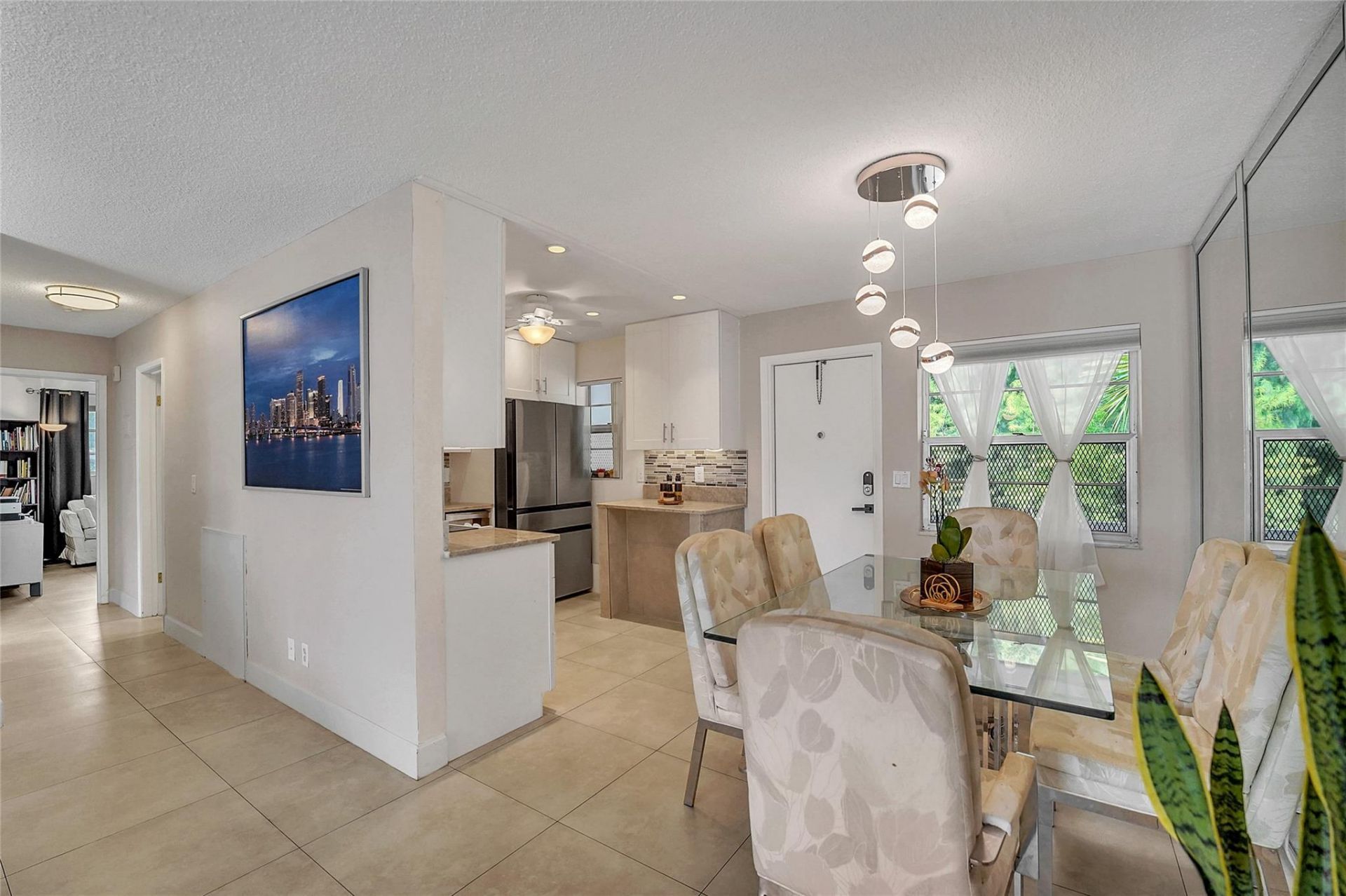 700 Layne Boulevard, Unit 301, Hallandale Beach, FL 33009 Photo