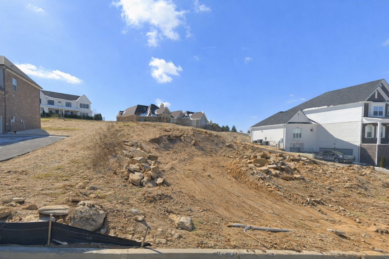 200 Sydney Dr, Goodlettsville, TN 37072 Main Photo