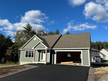 16 Juliana Avenue, Nashua, NH 03064