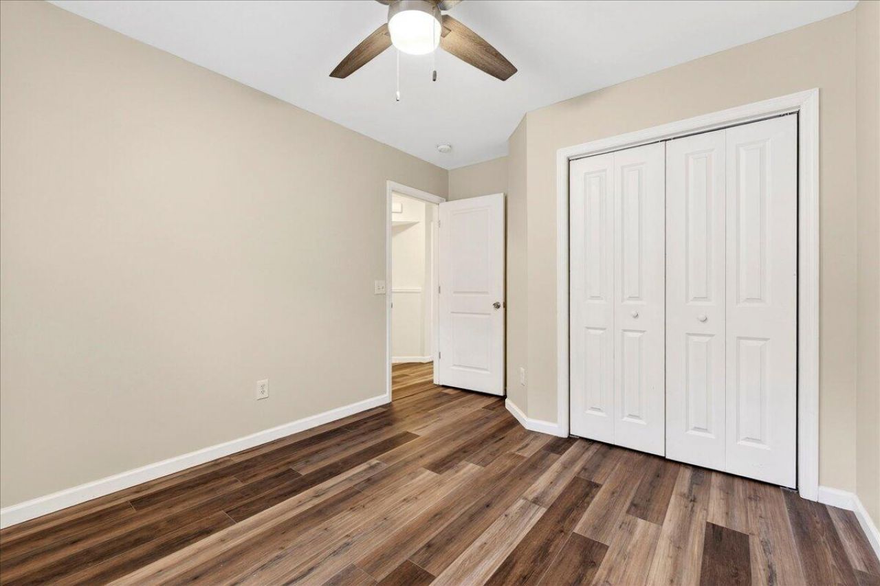 9711 Stockport Circle Photo 25