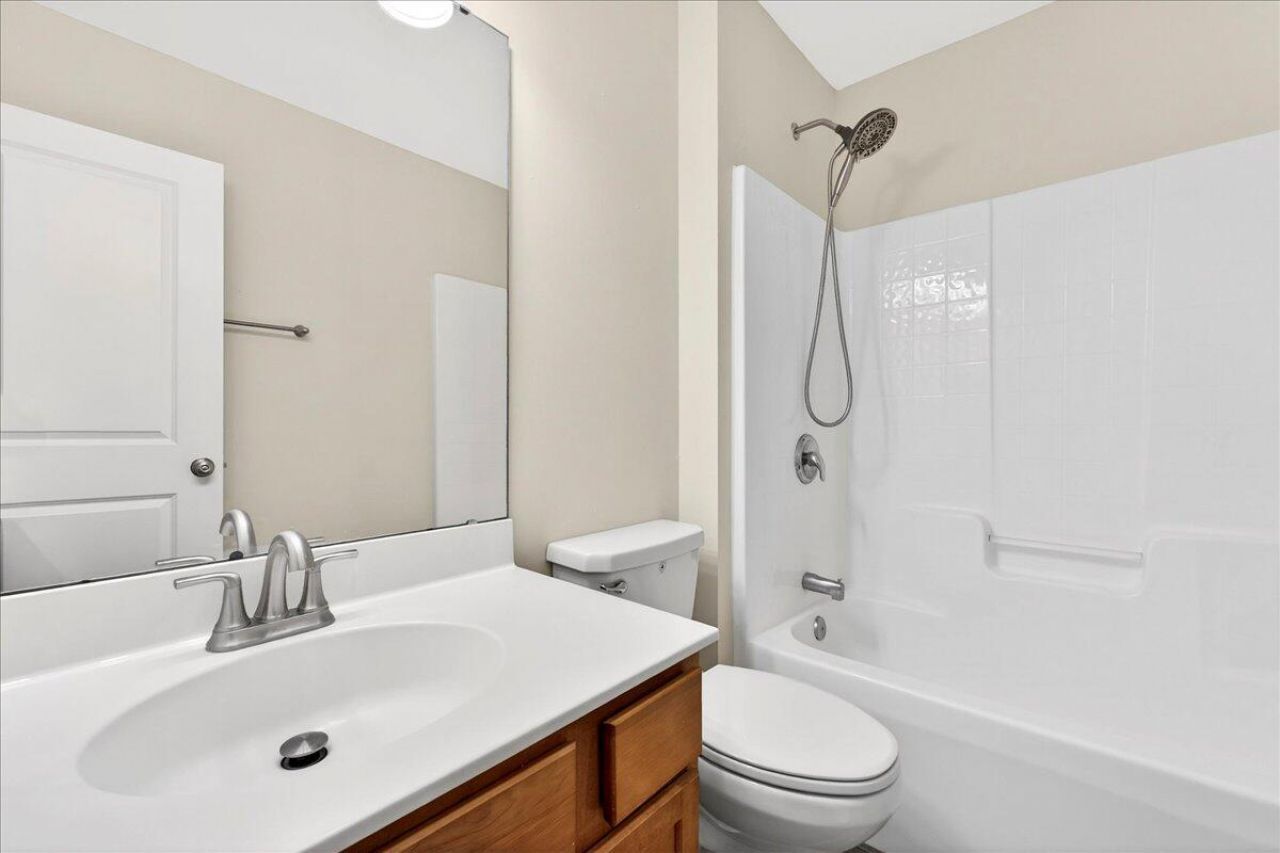 9711 Stockport Circle Photo 26