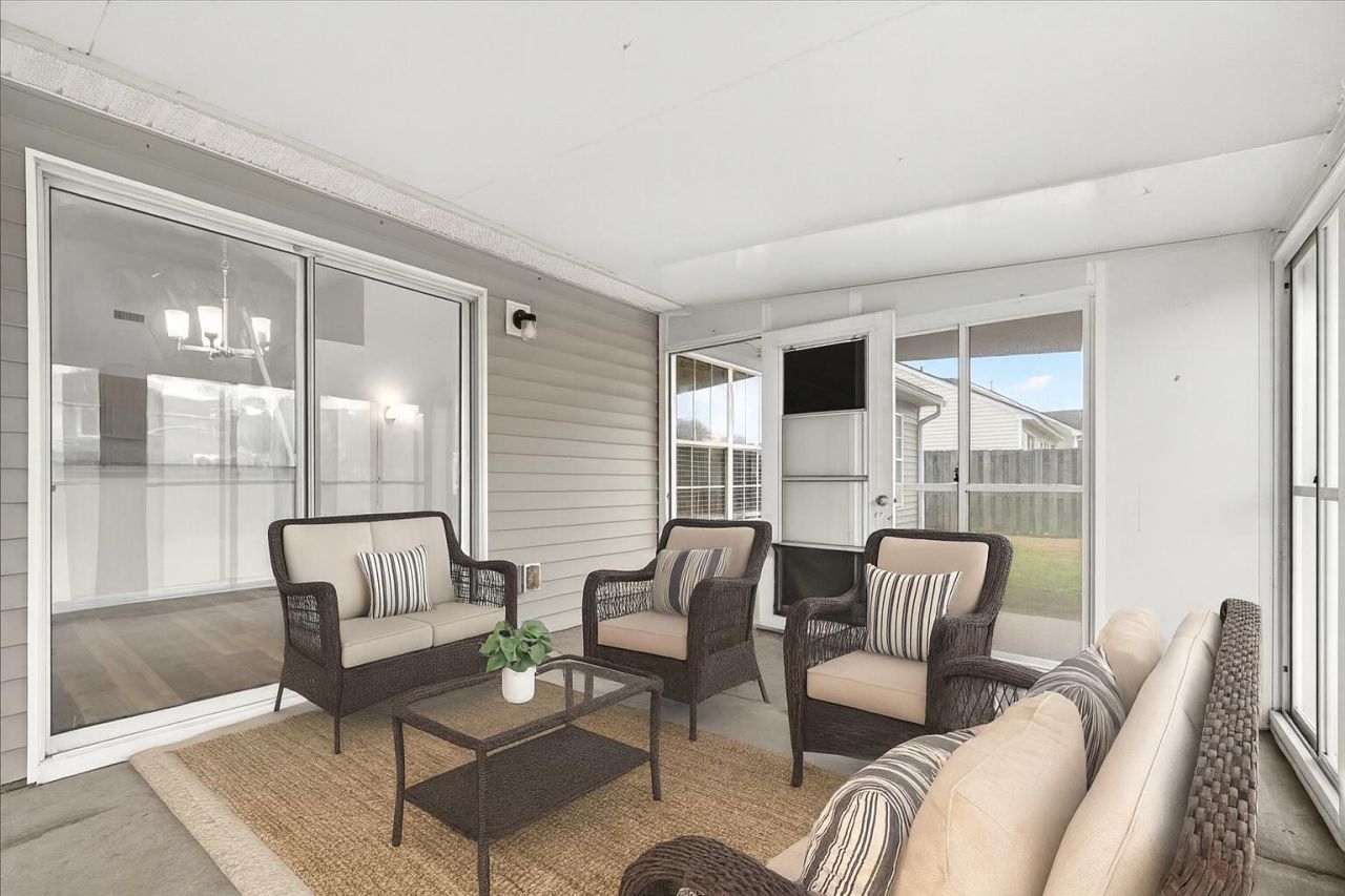 9711 Stockport Circle Photo 34