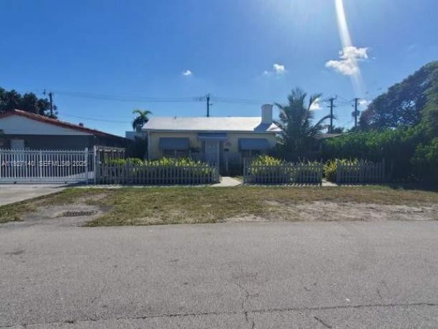 6756 SW 39th Ter, Miami, FL 33155 Photo