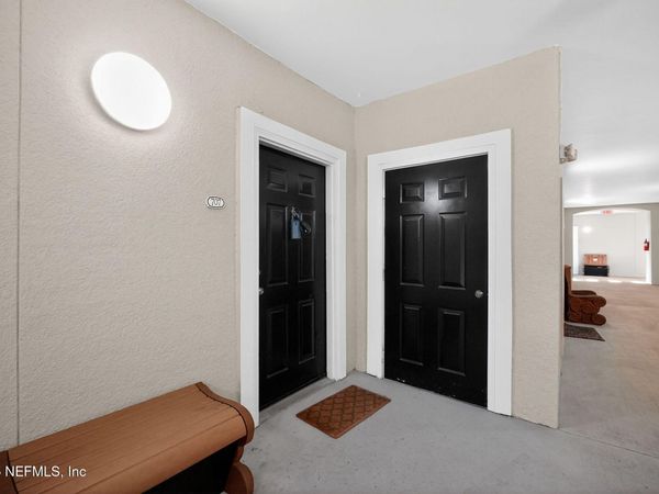 8290 GATE Parkway, Unit 707, Jacksonville, FL 32216