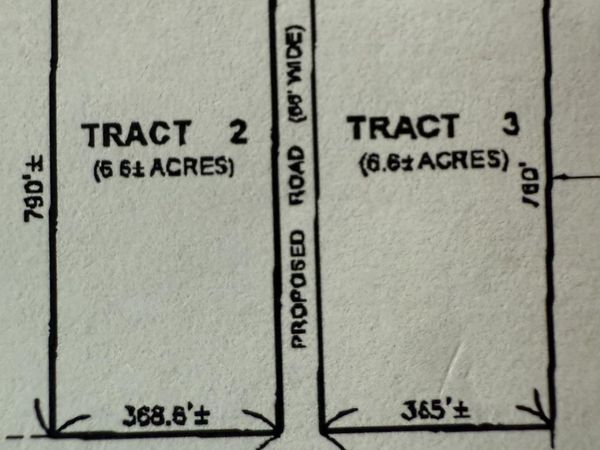 W 11TH Avenue, Monmouth, IL 61462