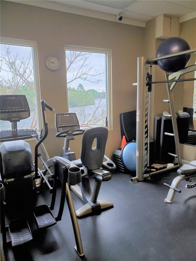 2751 Executive Park Dr, Unit 202, Weston, FL 33331 Photo