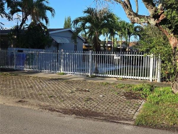 3300 NW 23rd Ave, Unit 1, Miami, FL 33142